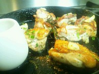 - Griglia di pollo al'aglio con salsa piccante -