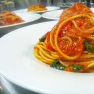 - Spaghetti al pomodoro -