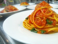 - Spaghetti al pomodoro -