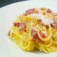 - Spaghetti alla papalina -