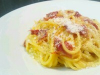 - Spaghetti alla papalina -