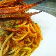 - Linguine al ragu di granchi -