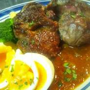 マイエッラおばさん風半熟卵入りピリ辛ガーリックトマトソース
- Griglia d'agnello ialla maiella -