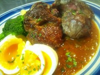 マイエッラおばさん風半熟卵入りピリ辛ガーリックトマトソース
- Griglia d'agnello ialla maiella -