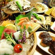 飛騨牛の炙り・お刺身　鶏ちゃん等岐阜の郷土料理・食材を盛り込んだ宴会料理が好評、岐阜の地酒を含む全95種の飲み放題コースもご用意してあります。
ご利用時間は150分（LO120分）岐阜の夜をお楽しみください。