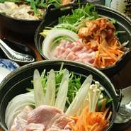 湯豆腐・もつ鍋・牡蠣鍋・牡蠣味噌鍋・鶏味噌鍋、全7種。