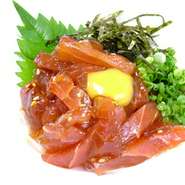 鮮魚のユッケ、鮪と鯛