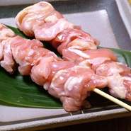 もも串、せせり串、鶏皮、砂肝、心臓串、軟骨串、鶏レバー串、自家製つくね、豚ねぎま、アスパラベーコン