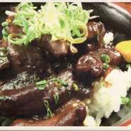 【もつどて煮】をごはんにぶっかけました、名古屋味。