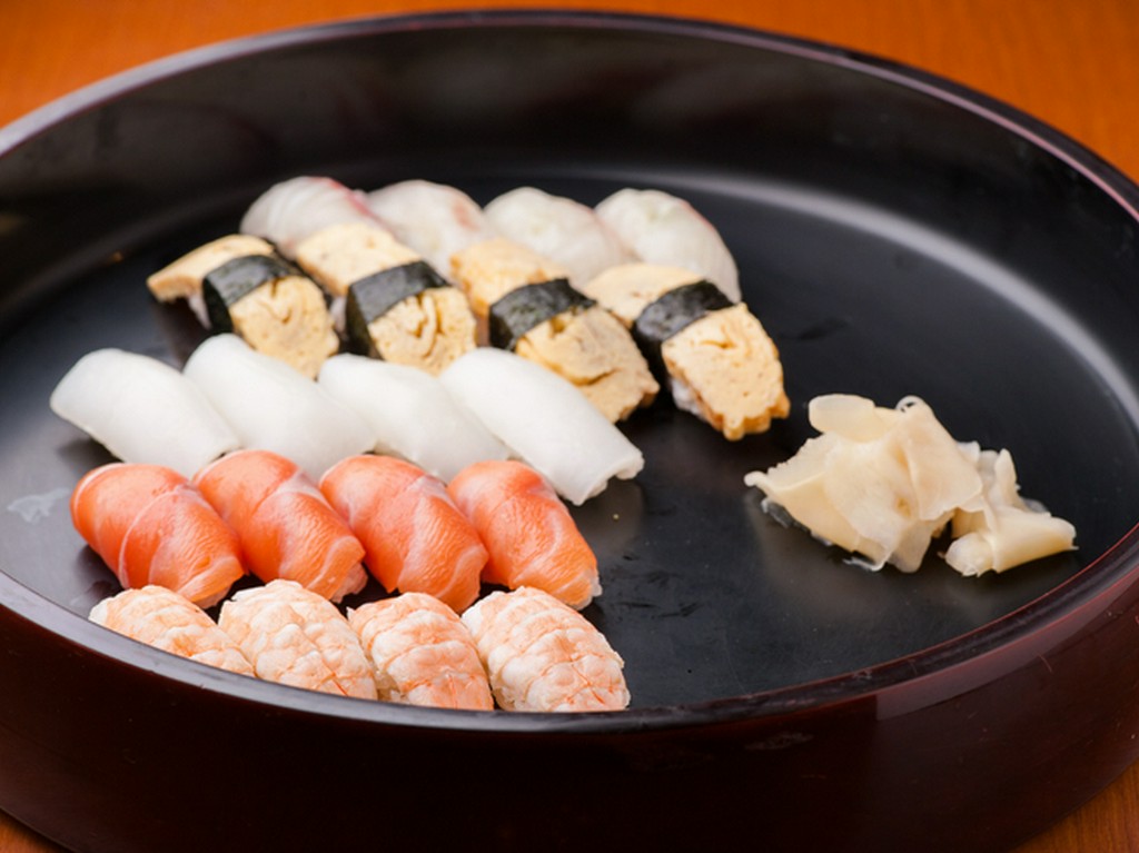 「ひとさら」の限定コース料理の注文で、90分飲み放題が120分に