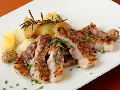 ワインも多数取り揃えております。