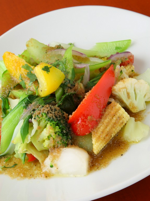 温野菜の焦がしアンチョビソースがけ