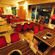 大切な日に、大事な人にサプライズを。店員に事前に伝えておけば、自家製のデザートをサービスしてくれます。記念日や誕生日に、ぜひ利用したいお店です。