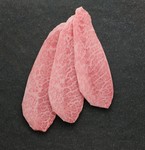 幻の部位、あっさりとした食感、それでいて濃厚な味わいの少量部位。
