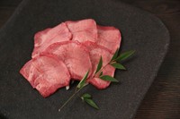 大人気！和牛のタン塩。北海道産なまら塩でサッパリとお召し上がり下さい。