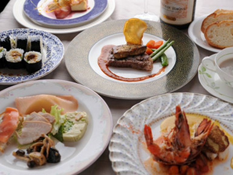 ディナーメニューは3000円〜ご用意しております。