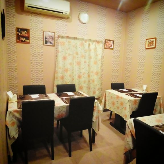アットホームな雰囲気でゆっくり寛げるお店です
