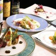 素材を活かしたシェフこだわりのイタリアンを、コースでご堪能ください。