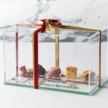 【記念日コース 雅】乾杯酒・サプライズのデザート・花束がセットになった厳選高級食材を楽しめるコース