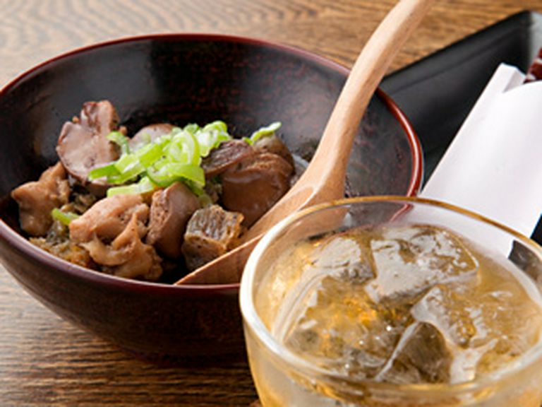 鳥もつ煮　390円