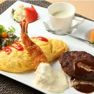 ママ会やご家族でのご利用にも好評のランチセット（950円～）やキッズプレートをご用意しております。落ち着いた雰囲気のディナータイムはワインも充実。お祝いや会食にもお勧めです。（コース 3500円～）