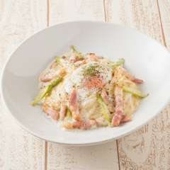 ふわとろ半熟卵のクリーミーカルボナーラ