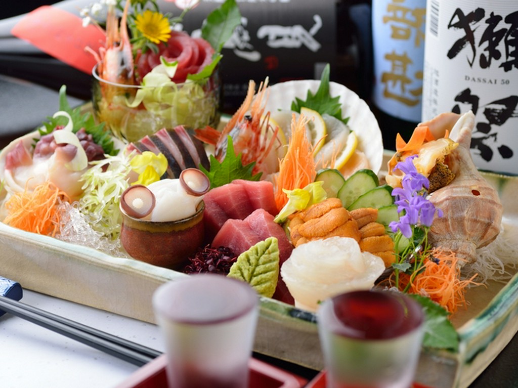 見た目も豪華な『刺身の盛り合わせ』はお客様に喜ばれる逸品