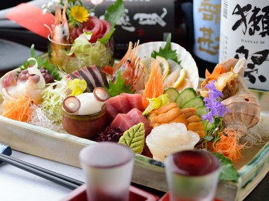 見た目も豪華な『刺身の盛り合わせ』はお客様に喜ばれる逸品