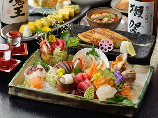 宮城県の漁港を中心に全国から仕入れる魚介と旬の野菜