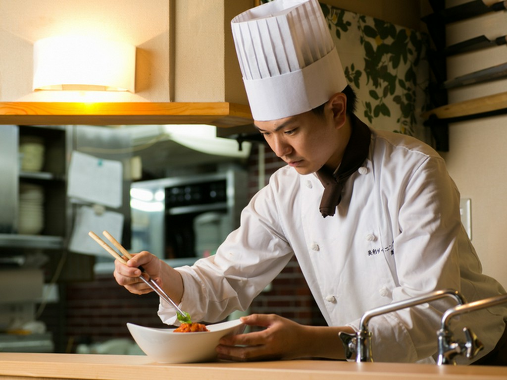 厳選した食材の旨みを活かした料理と気さくな笑顔でおもてなし