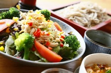 旬食材を活かした多彩なコースはどんなシチュエーションでも活用できる。飲み放題とセットでお得です