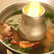 女性に人気！　多彩な味付けのタイ王国のお料理をどうそ♪