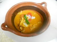 グリーンカレーに対し、比較的マイルドなレッドカレー。 それでも、一般的には辛いほうだと思います。