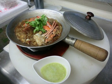 クン・オップ・ウンセン(有頭海老と春雨の蒸し焼き)