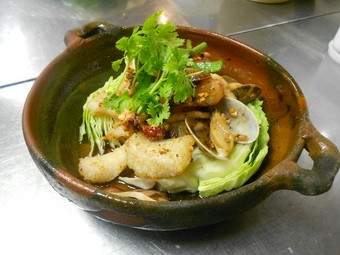 シーフードの大蒜胡椒炒め