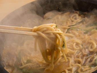 コシのある麺が人気！鍋の〆『ちゃんぽん玉』