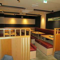 賑やかな活気があふれる、くつろぎのお店