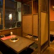 落ち着いた雰囲気で、焼肉をお楽しみください。