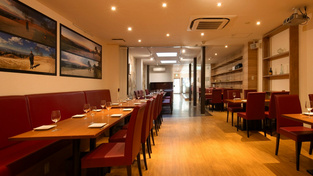 着席50名様から立食80名様までご利用可。