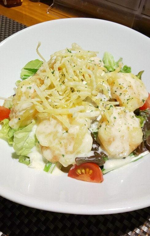 女性に人気の『エビマヨアボカドサラダ　750円』