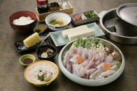 てっさ／フグの皮の湯びき／ぞうすい／フルーツ　　プラス500円でからあげ付