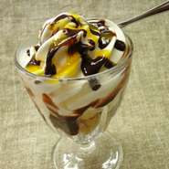 チョコ、マンゴー、ミックスベリーよりおえらびいただきます。