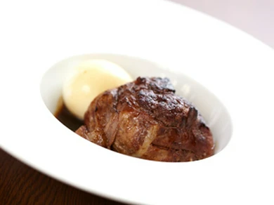 骨なしテビチの赤ワイン煮