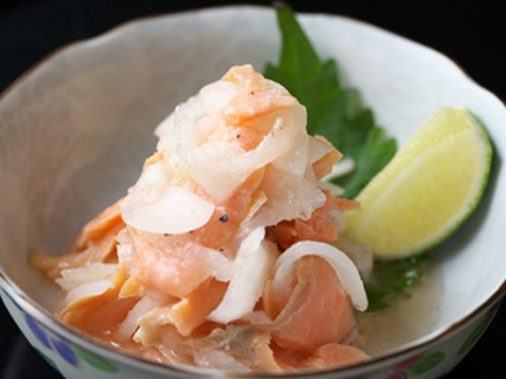 サーモンマリネライム風味。ライムの香りでさわやかです。