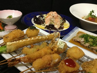 串の種類、ボリュームに応じてお値段が選べる宴会コースです。