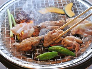 炭火烤鸡 Dining UP-ROAR