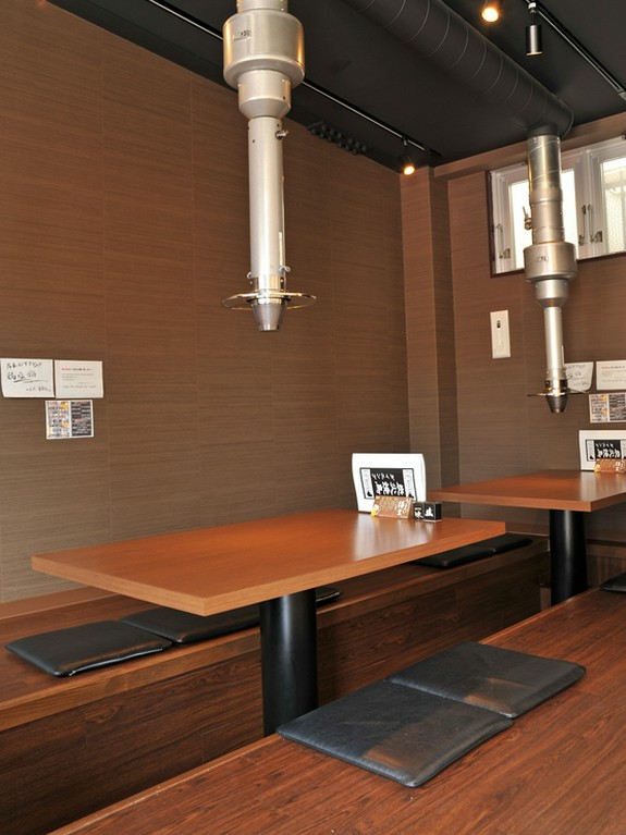 2階には、掘りごたつ式のお座敷もありますよ