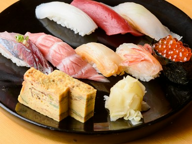 富山の新鮮な魚介とお寿司を囲んでの歓送迎会