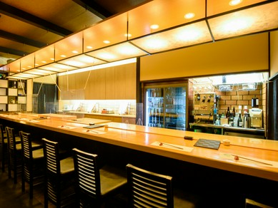 美味しい富山の海の幸とお酒を交わしながら特別なひとときを