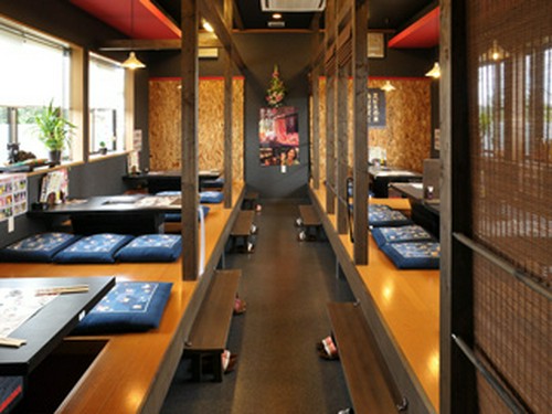 大人数での宴会も可能。みんなでワイワイお楽しみください。